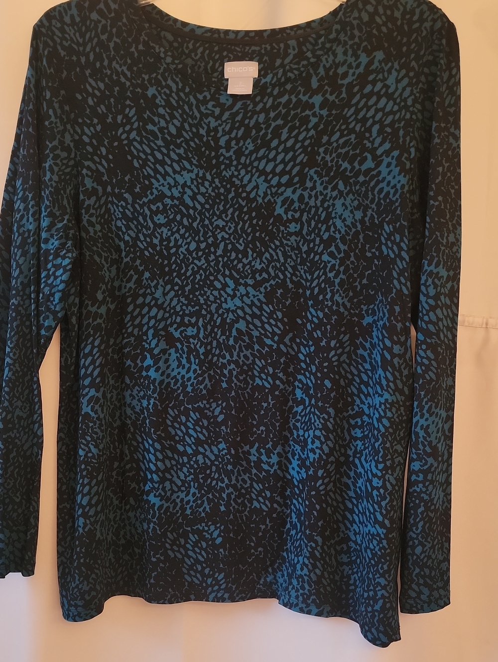 Chico's Teal and Black Animal-Print Scoop Neck Long Sleeve Tee, L (2)